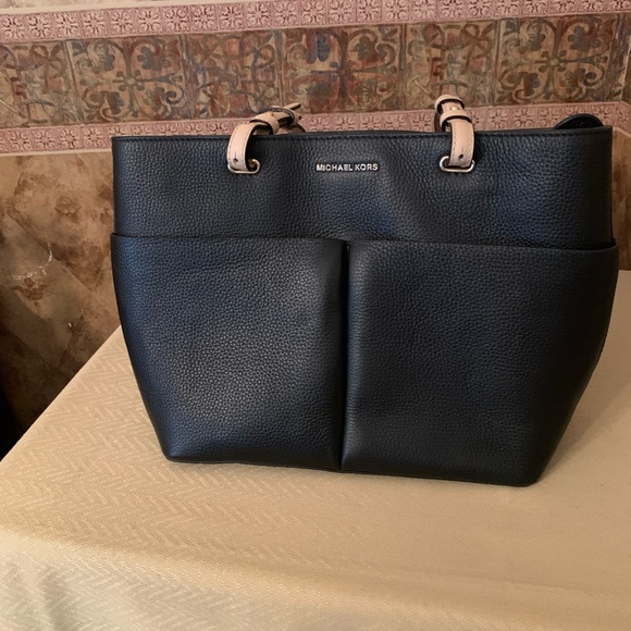 Handbag - Picture 5 of 7